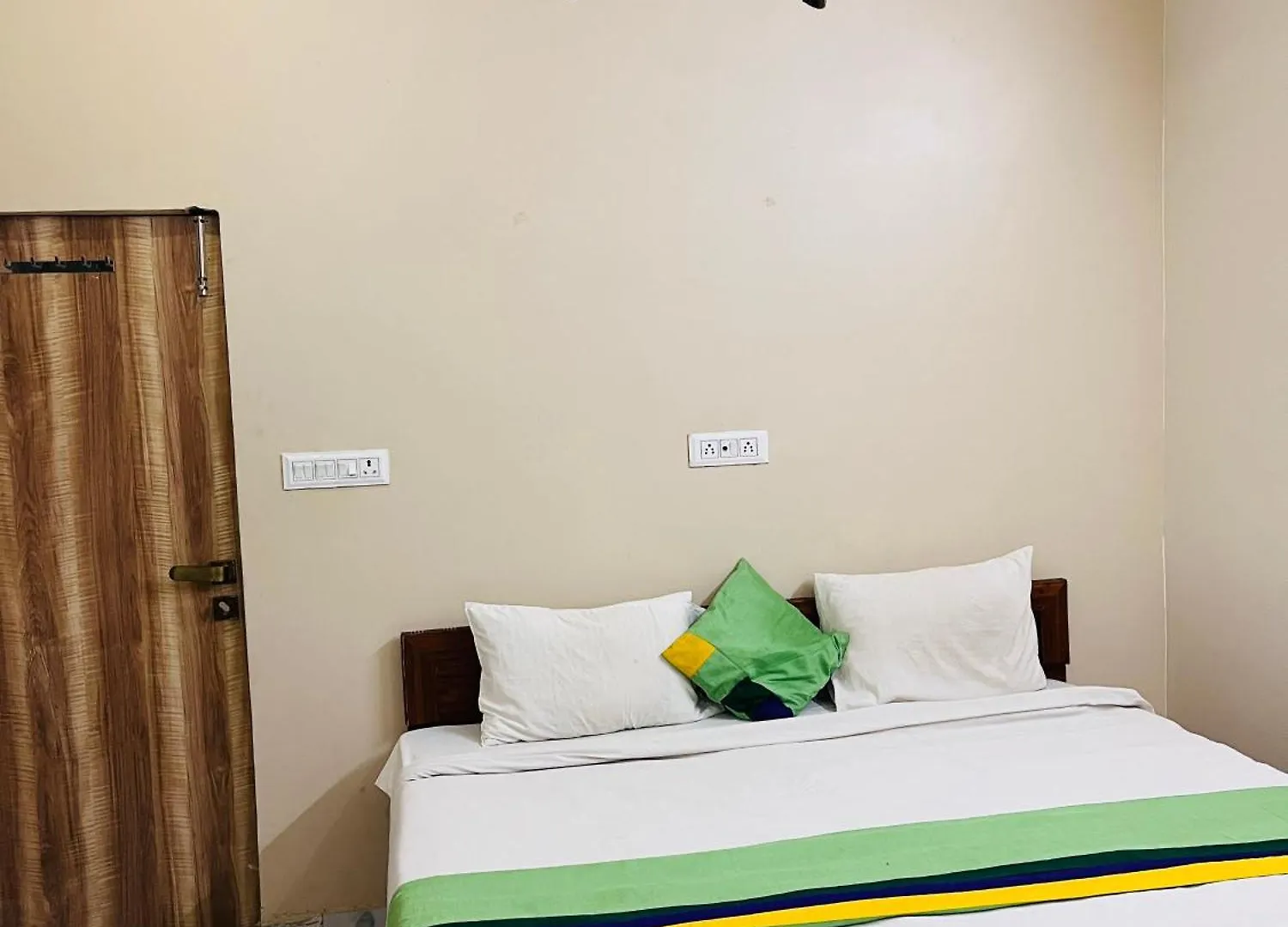 Homestay G B Palace A C Rooms Family Homestay Agra Agra  India