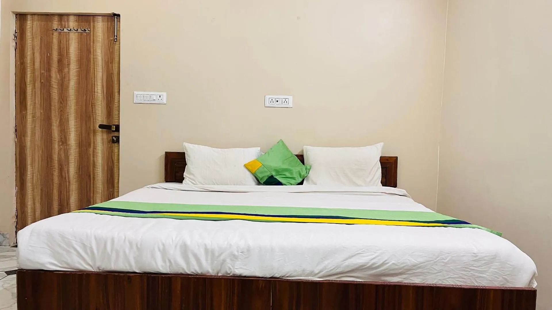 Homestay G B Palace A C Rooms Family Homestay Agra Agra  Hotel Agra (Uttar Pradesh)