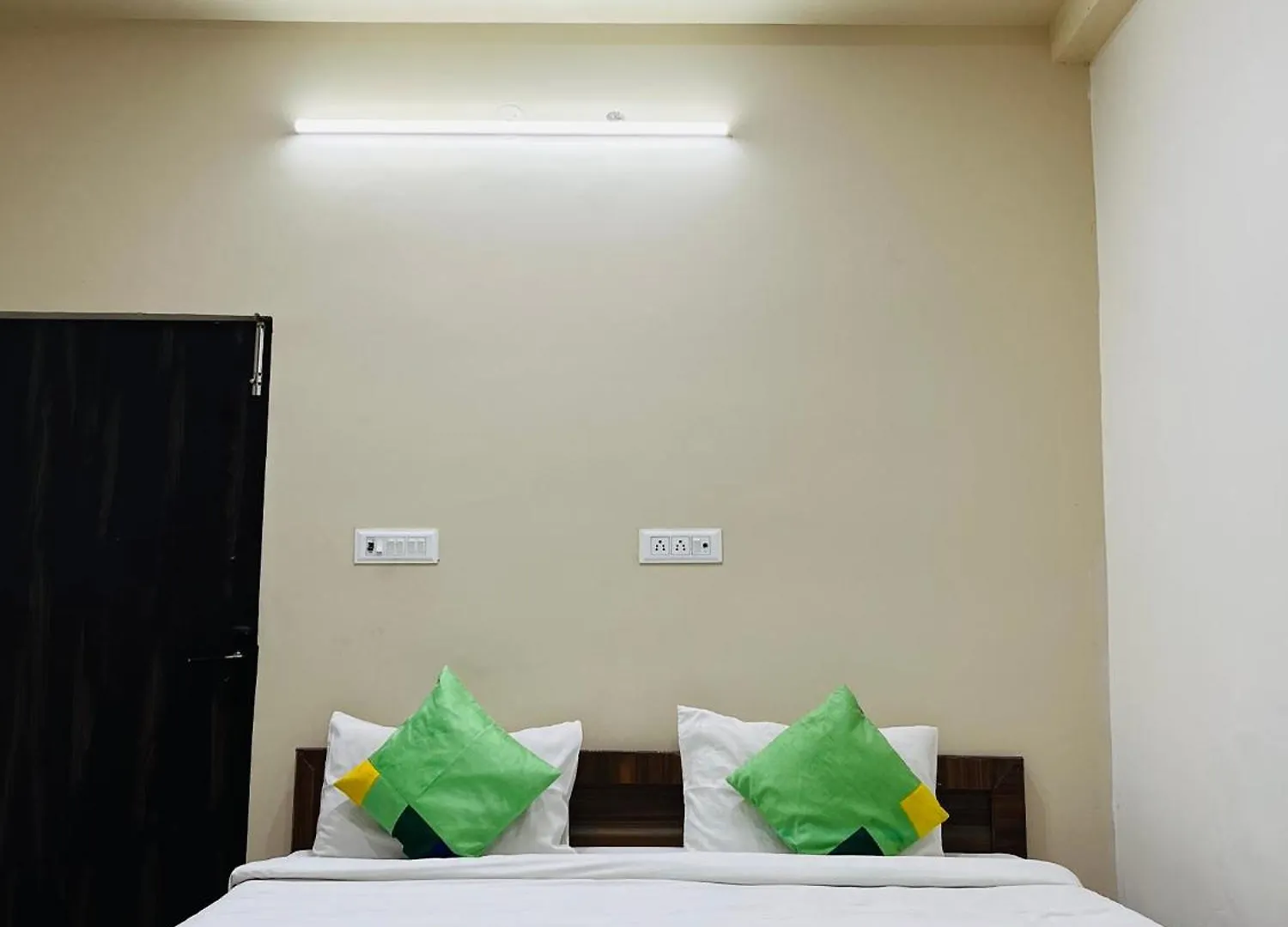 Homestay G B Palace A C Rooms Family Homestay Agra Agra