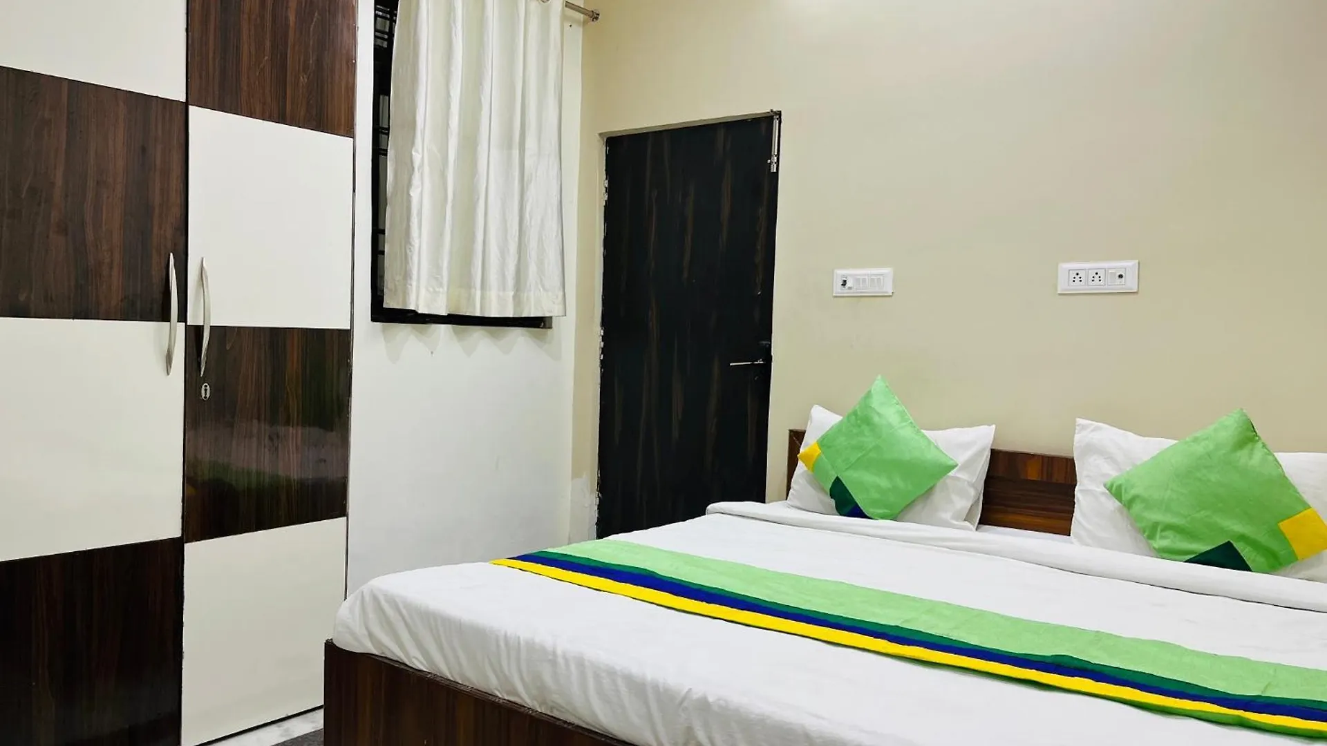Homestay G B Palace A C Rooms Family Homestay Agra Agra  3*, Agra (Uttar Pradesh) India