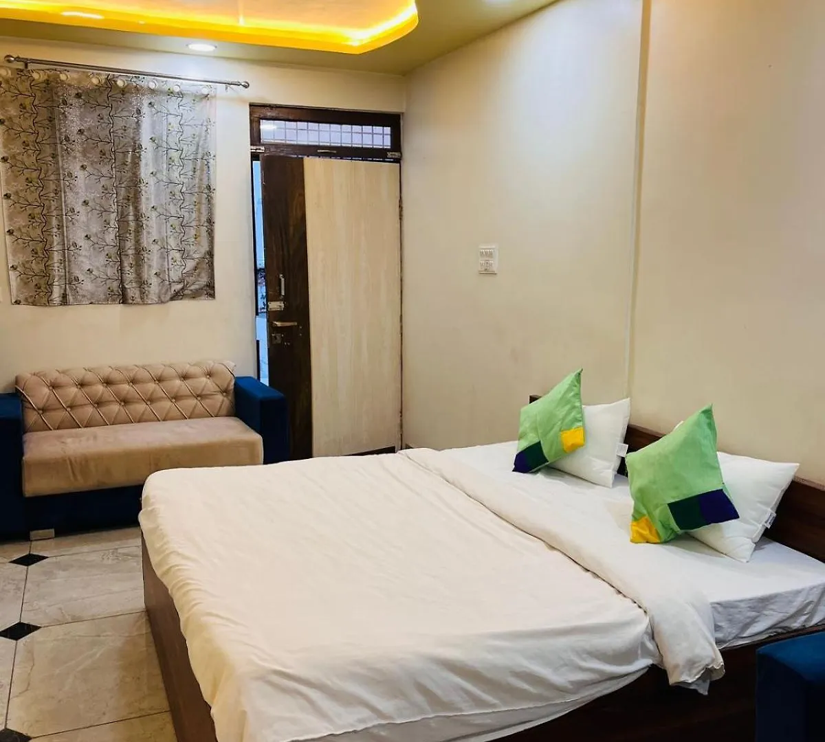 *** Hotel Homestay G B Palace A C Rooms Family Homestay Agra Agra  India